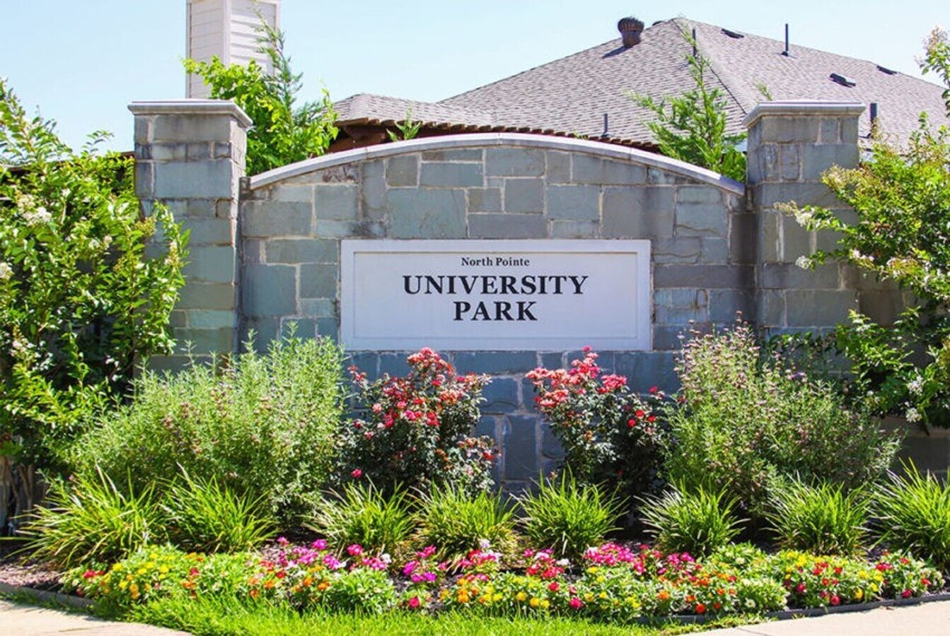 Photo - 3 Bedroom/2 Bath/2 Car Garage.