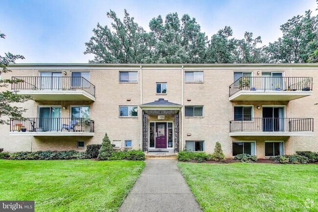 Building Photo - 10613 Montrose Ave Unit 4 Rental