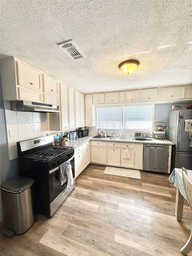 Photo - 521 Cypress Dr