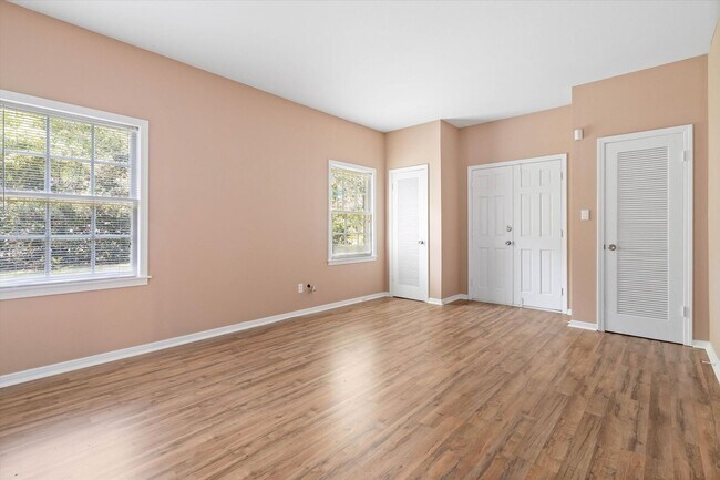 Photo - UPCOMING LISTING - GREAT CONVENIENT LOCATION!