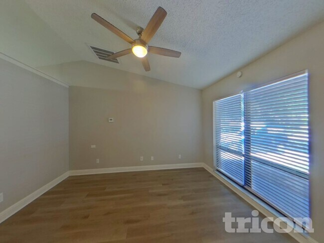 Photo - 1710 Newland Pl