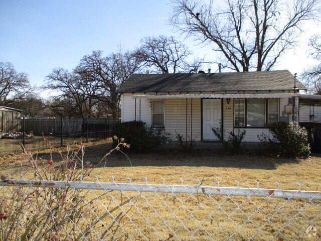 Building Photo - 9630 SE 6th St Rental