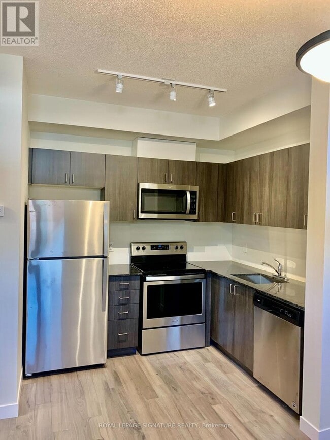 Photo - 6 Bicknell Ave