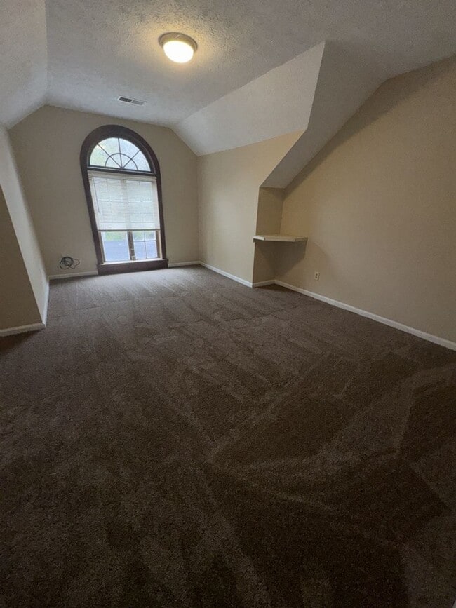 Photo - r2207 Unit C