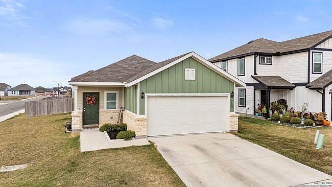 Room in House on Sweetgrass - Room in House on Sweetgrass