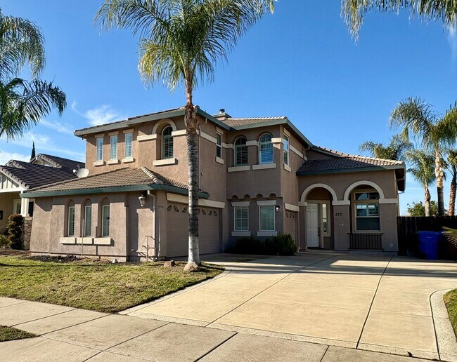 Photo - Massive 4 Bedroom, 3 Bath +Loft Home in De...