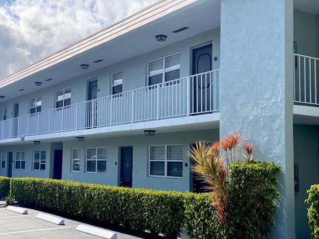 Sabal Palms Apartment Homes - Sabal Palms Apartment Homes
