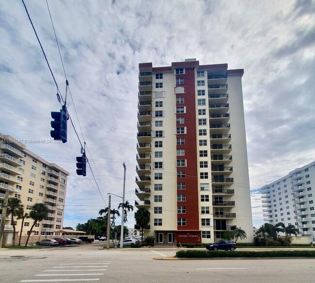 Building Photo - 1501 S Ocean Dr Unit 205 Rental