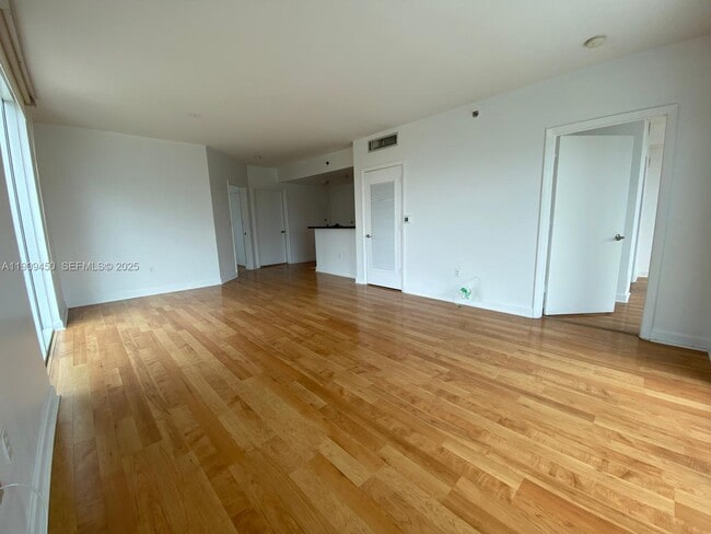 Photo - 1401 SW 22nd St Unidad 601