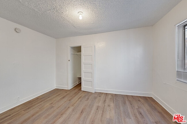 Photo - 220 E Vernon Ave Unit 1/2