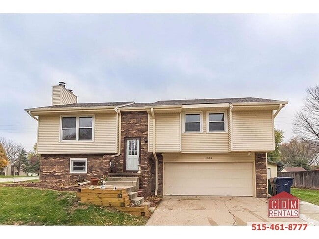 Building Photo - Wonderful Urbandale Home