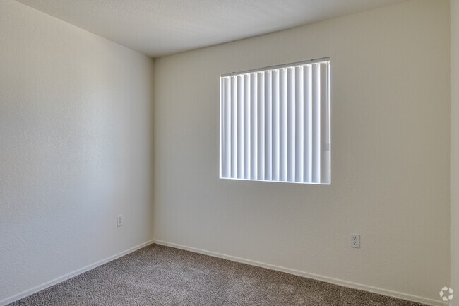 3BR, 2BA - 1,140SF