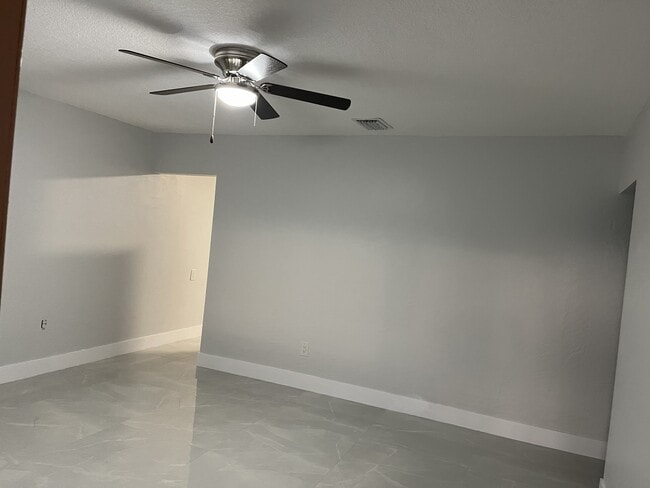 Photo - 51 SW 59th Ave