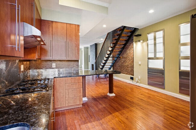 Building Photo - 76 R St NW Rental
