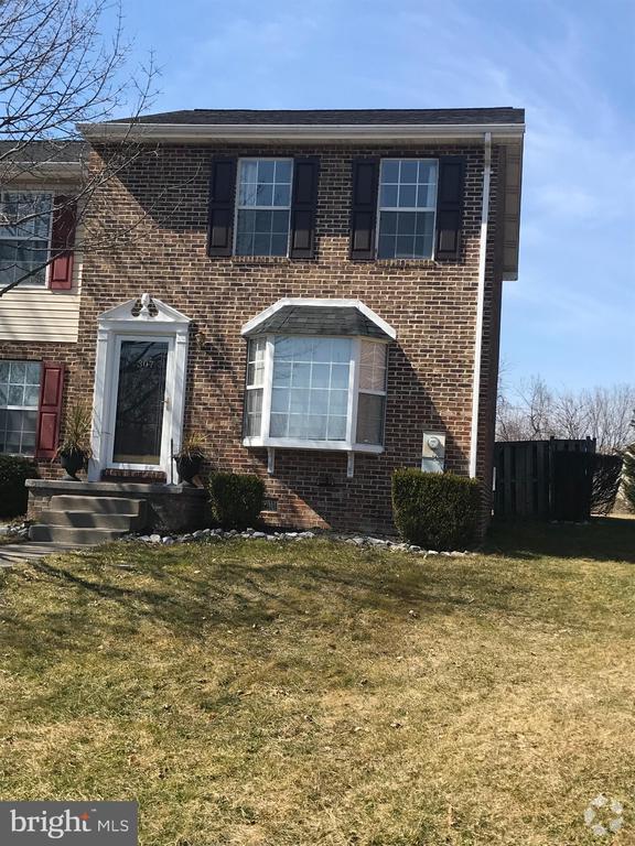 Building Photo - 307 Willowbrook Ct Rental