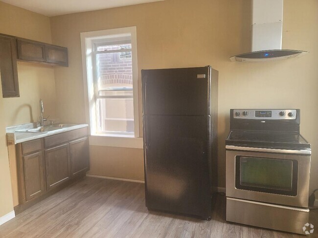 kitchen - 5857 S Kingshighway Blvd Unit A Rental