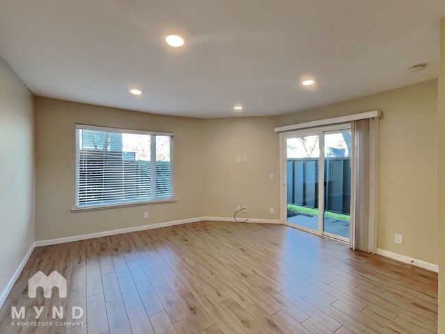 Photo - 2522 T St Unit 1