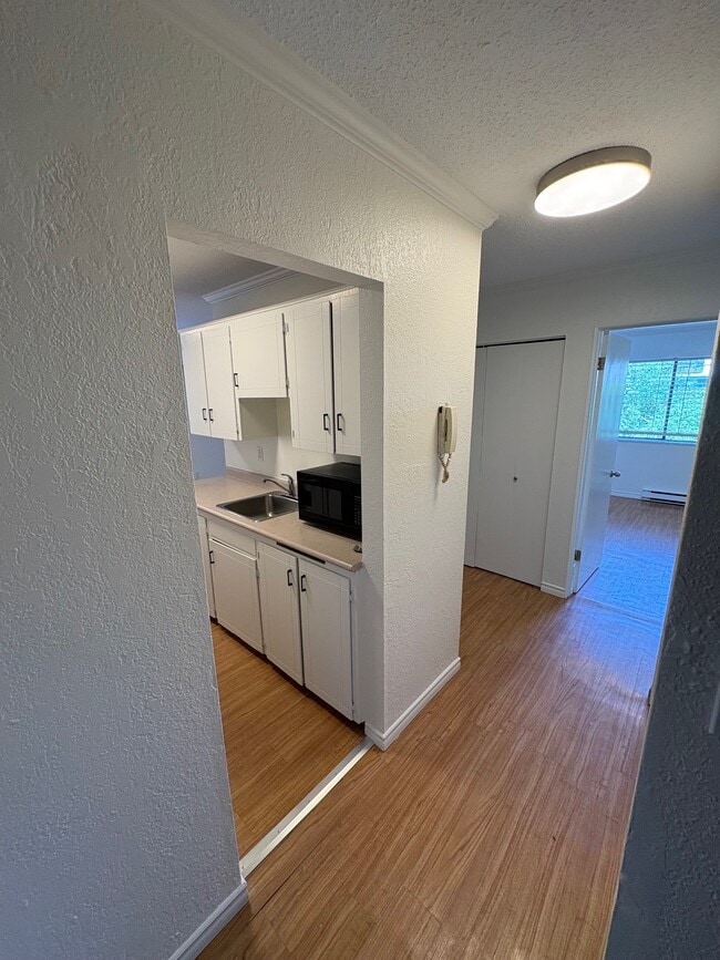 Photo - 1111 Hillside Ave Unit 201
