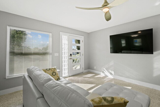 Photo - 1004 Stillwater Dr