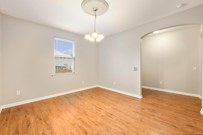 Photo - 432 War Admiral Ln