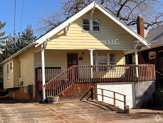 Building Photo - Charming 3-Bedroom Gem with 1600 Sq Ft of ... Rental