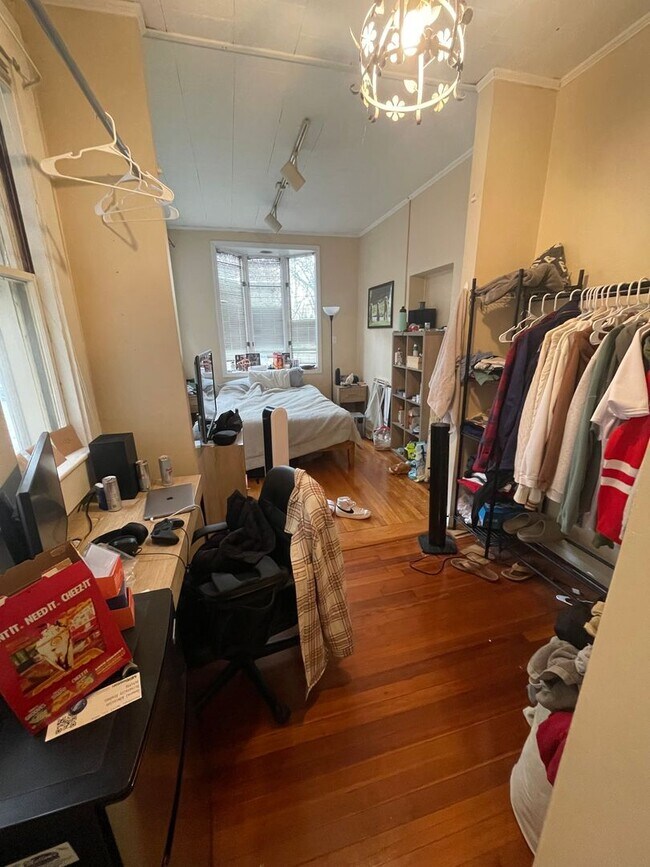 Photo - BU 4-bed Brookline
