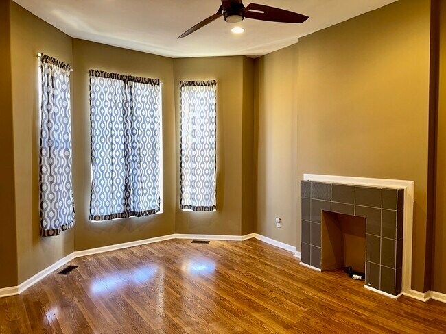 Photo - 5406 S Dearborn St