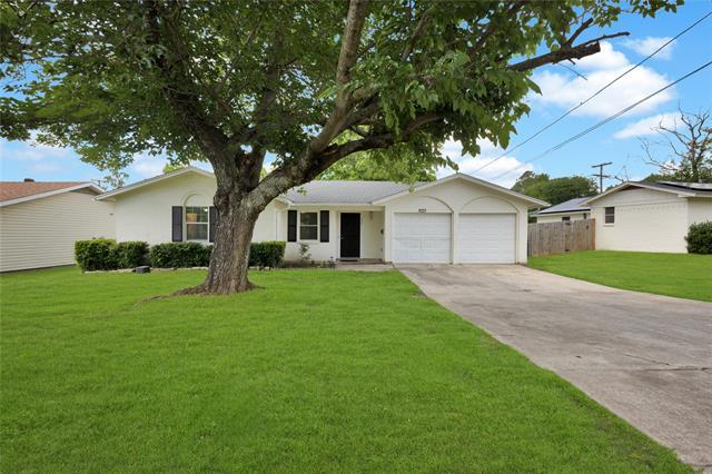 Photo - 625 NW Newton Dr House