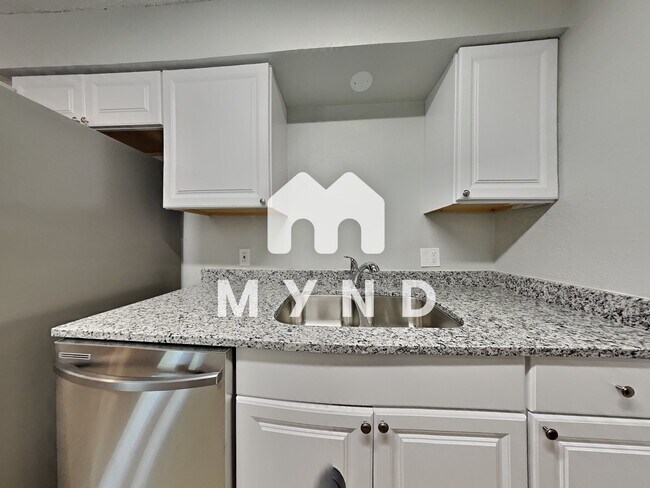 Photo - 5910 Crepe Myrtle Dr