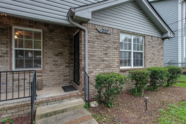 Photo - 1707 Nassau St