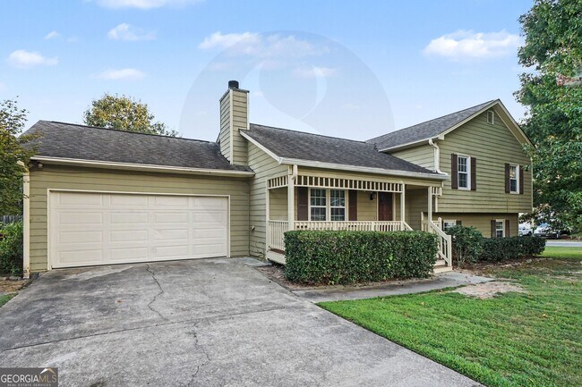 3030 Green Meadow Ln
