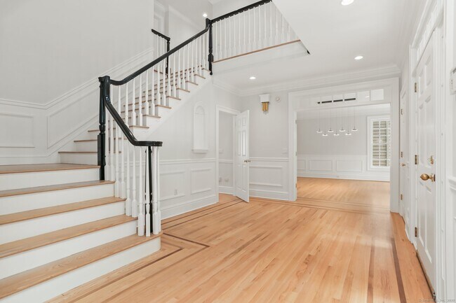 Photo - 5 Winthrop Hill