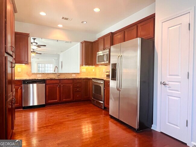 Photo - 130 Magic Lily Dr
