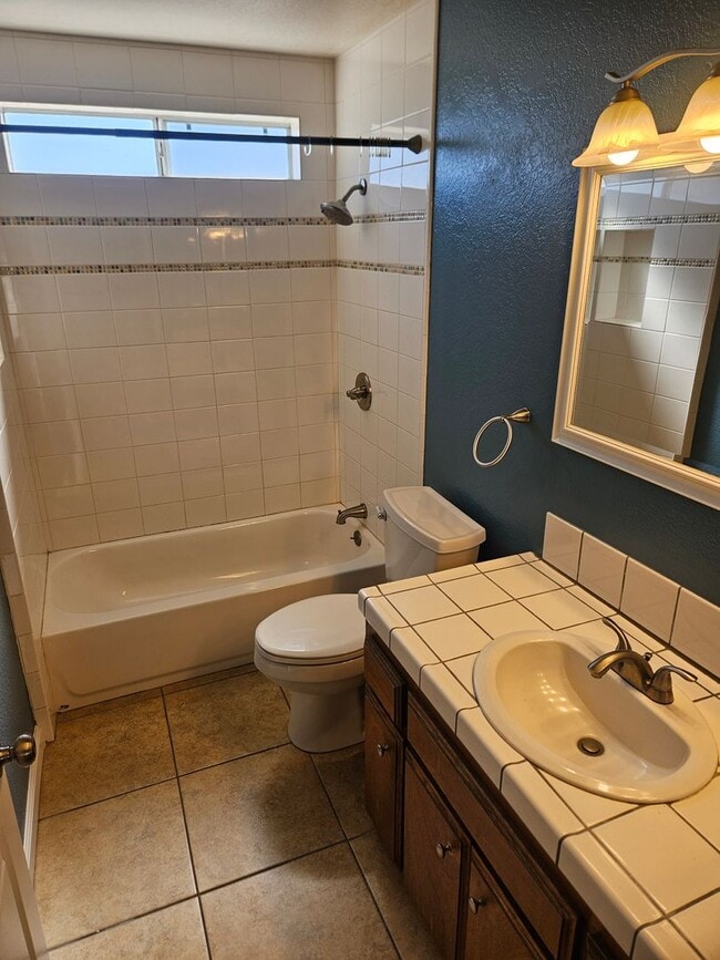 Photo - 12th St Omid Unit #3