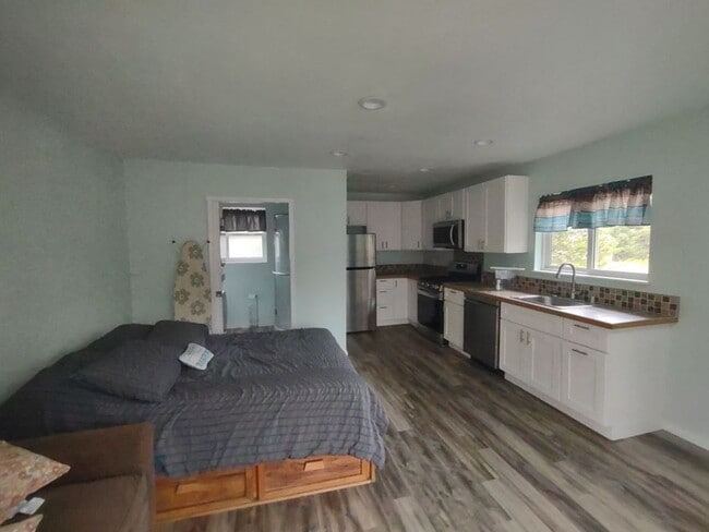 Photo - Studio Apt in Private Setting Unit Studio