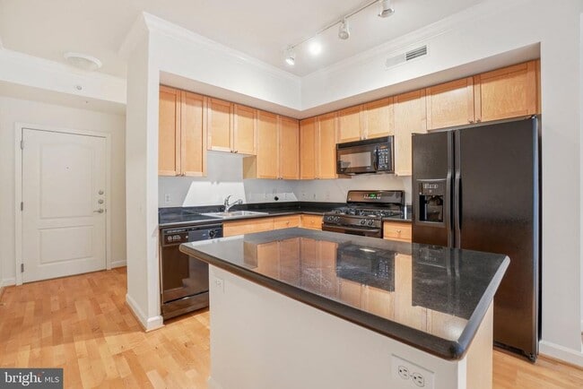 Building Photo - 1441 Rhode Island Ave NW Unit 309 Rental