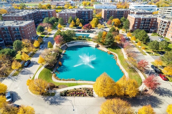 Photo - 6400 W Berteau Ave Unidad 405