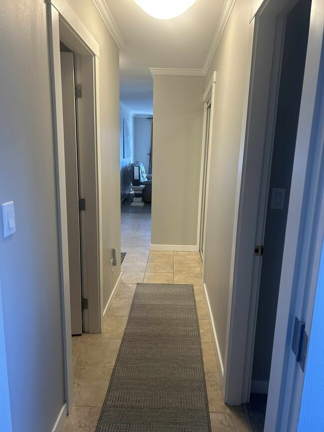 Photo - 255 Hirst Av W