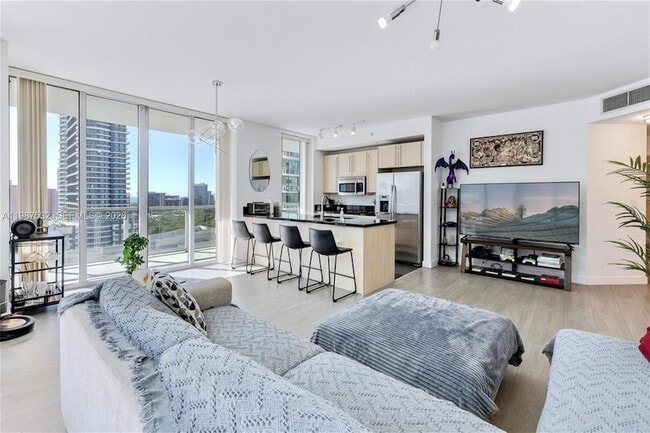 Photo - 1111 SW 1st Ave Unidad 2319