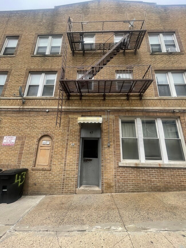 Building Photo - 43 Hill St Unit 34 Rental