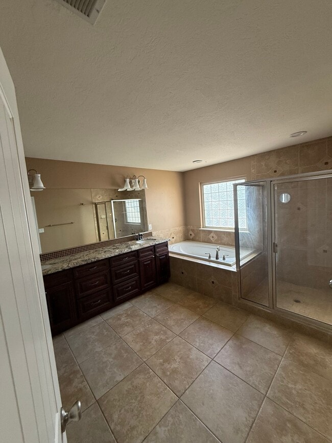 Photo - 1848 W Grays Pl