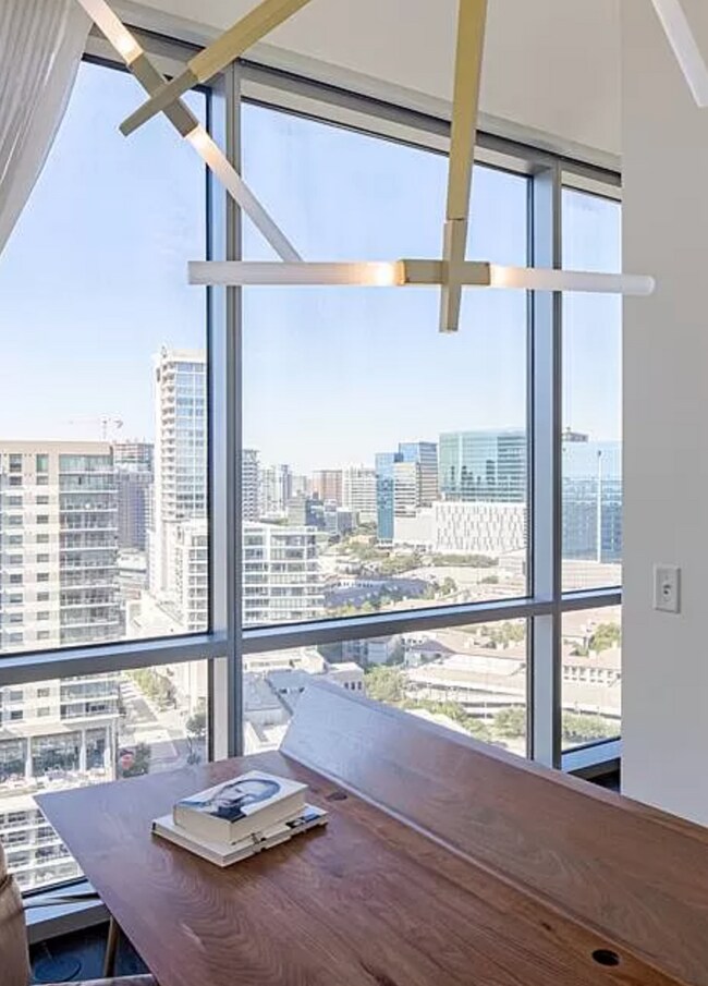 Photo - 2200 Victory Ave