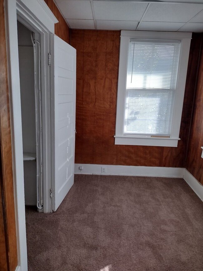 54 Poplar St