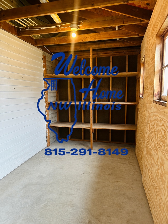 102 W Main St Unit 1
