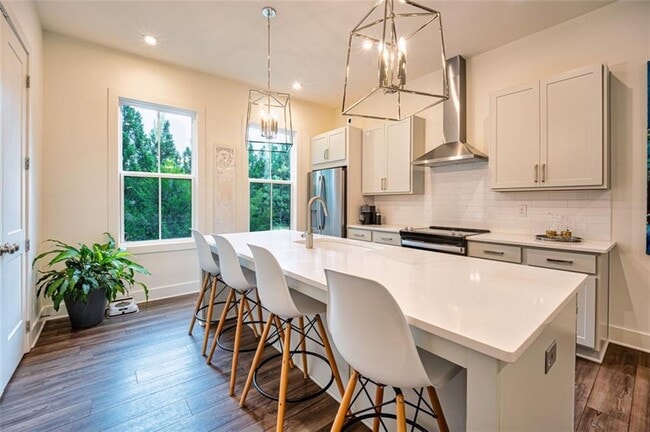 Photo - 305 Dilbeck Cir