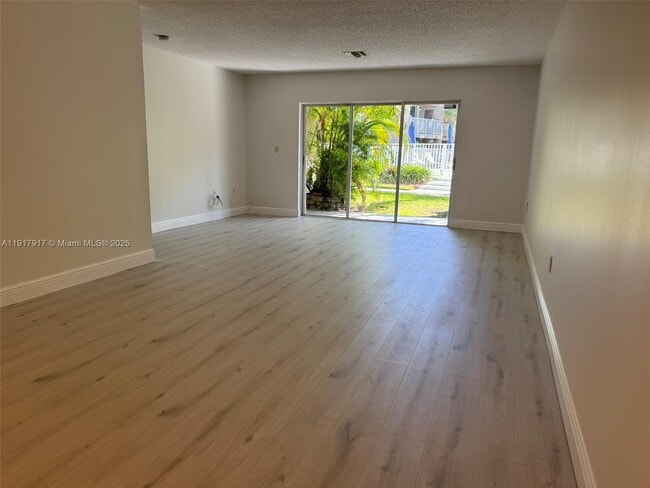 Photo - 16226 SW 92nd Ave