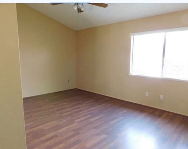 Photo - Extremely Spacious 2 bedroom Condo for Rent in Discovery Village
