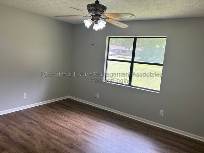 Photo - 102 Hill Pine Trail Unit A