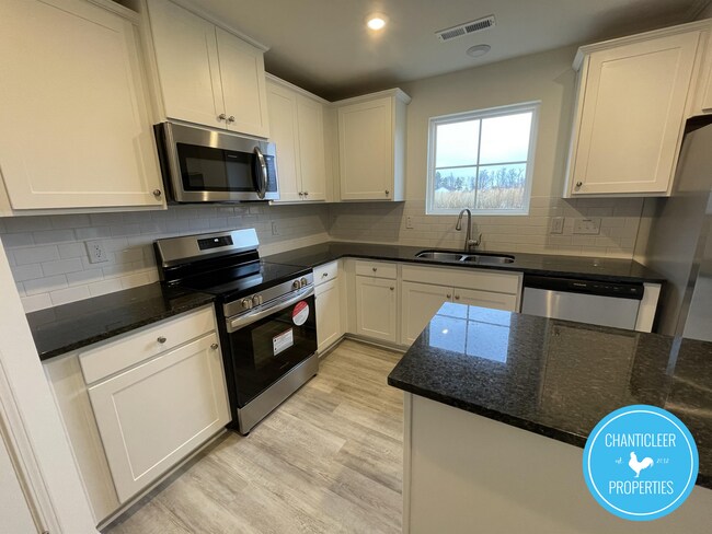 Photo - 49 Suhani Ln