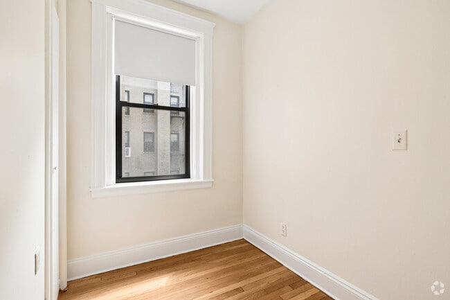1BR, 1BA - 500SF - Dining Room